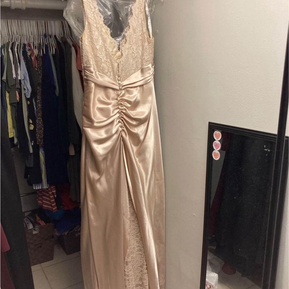 Champagne color gown - Picture 3 of 10